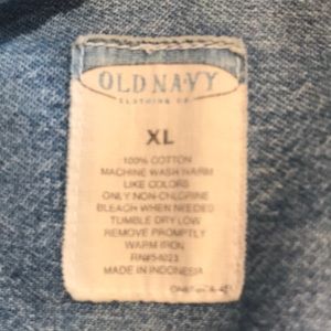 Old Navy Shirts - Old Navy chambray button down shirt Old Navy Shirts - Old Navy chambray button down shirt